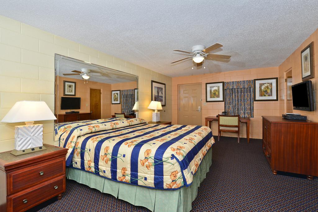 Savannah Inn And Suites Savannah Port Area Port Wentworth Quarto foto