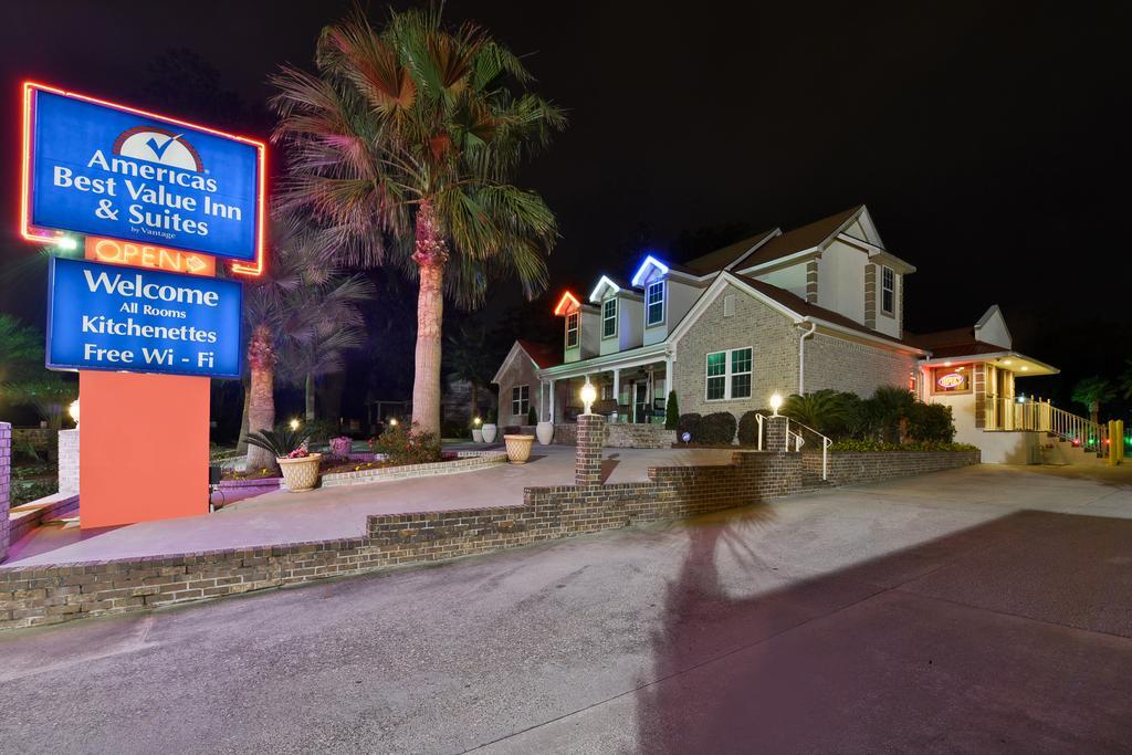 Savannah Inn And Suites Savannah Port Area Port Wentworth Exterior foto