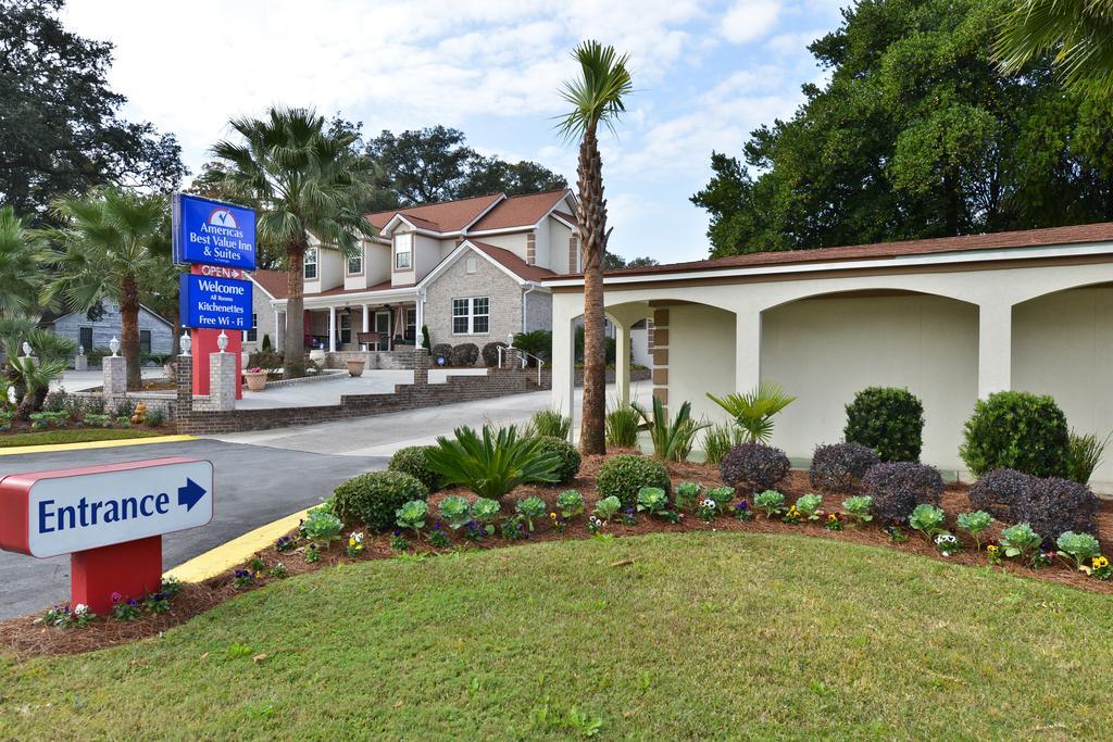 Savannah Inn And Suites Savannah Port Area Port Wentworth Exterior foto